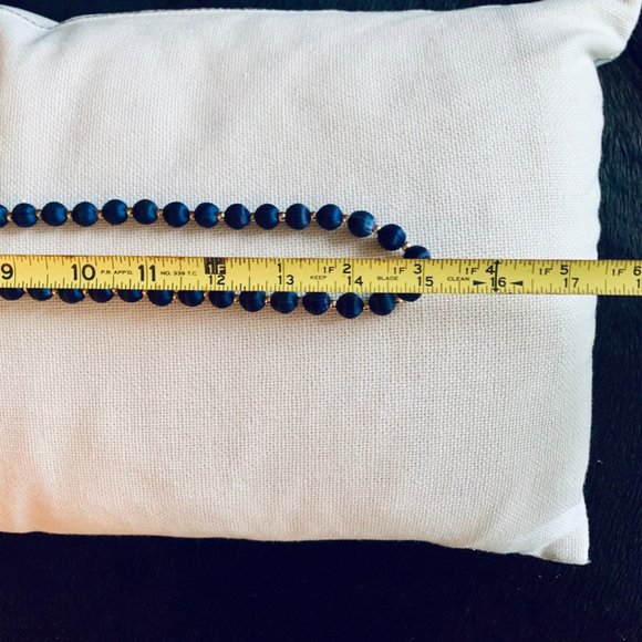 Beautiful sapphire blue and gold necklace - Picture 6 of 8